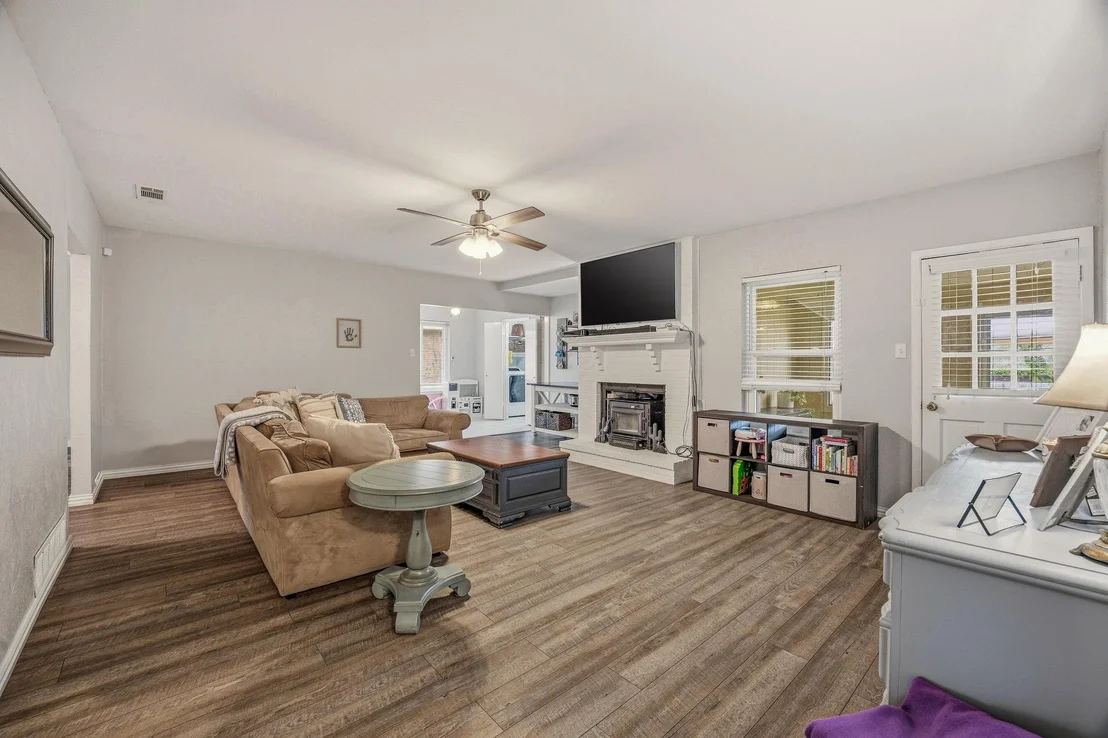 Photo of 401 Meadow Ridge Drive