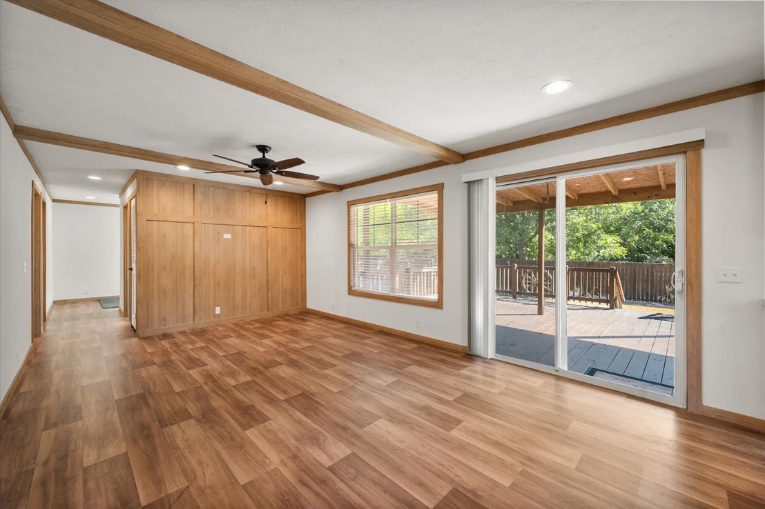 Photo of 716 N Wright Avenue