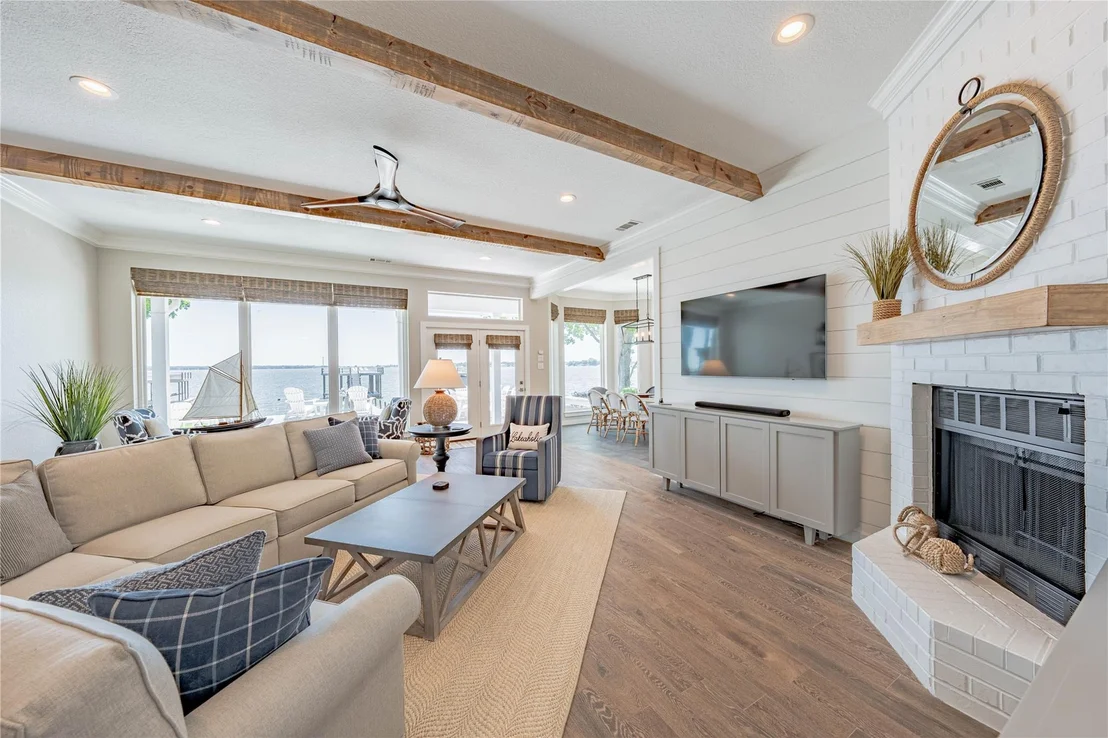Photo of 684 Enchanted Isles Drive