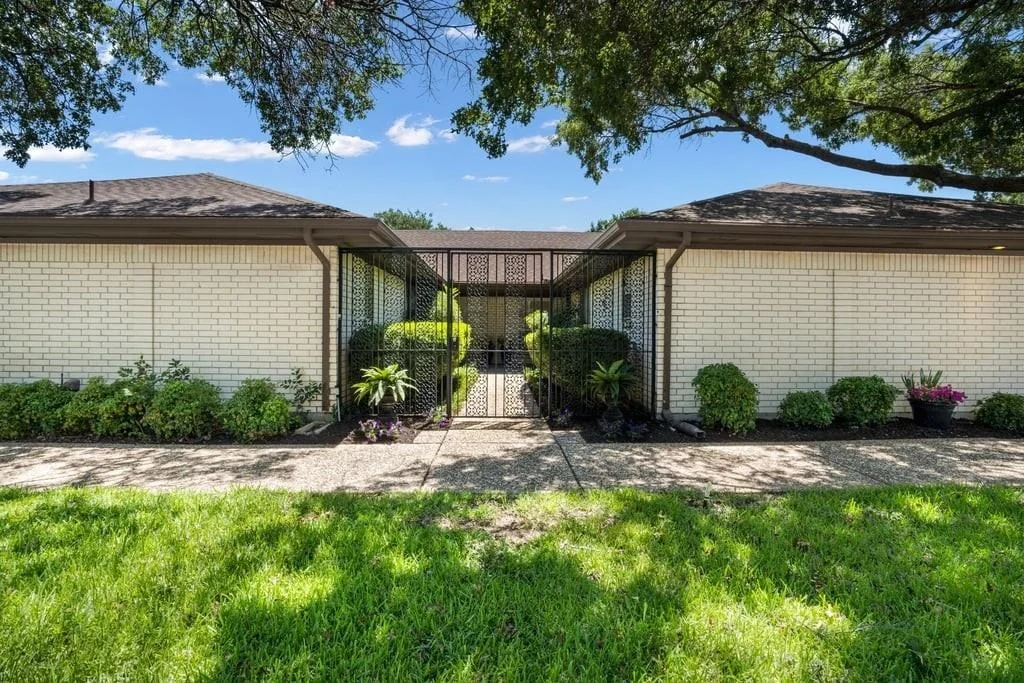 Photo of 5115 Ledgestone Drive