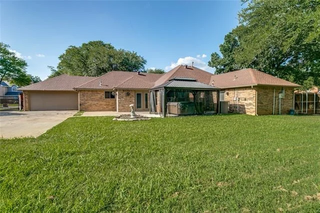 Photo of 2 Rolling Hills Circle