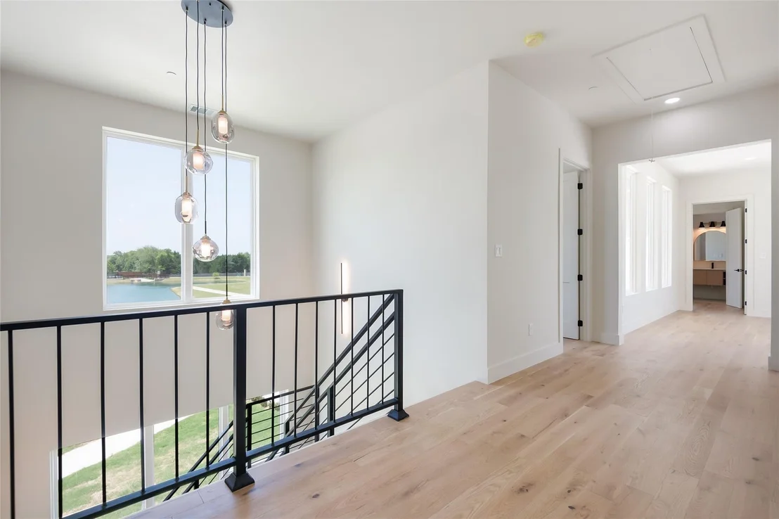 Photo of 349 Valley Trail
