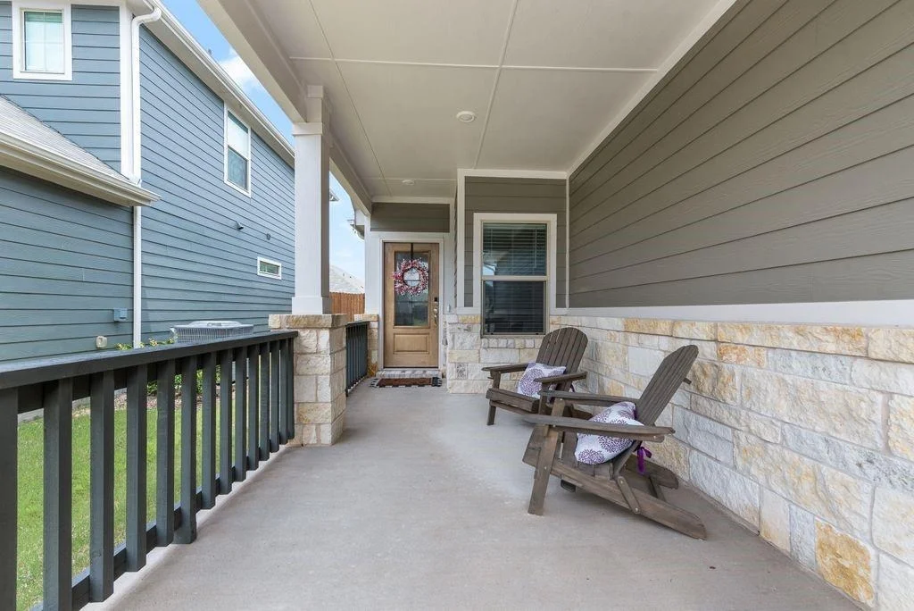 Photo of 972 Tulip Trail