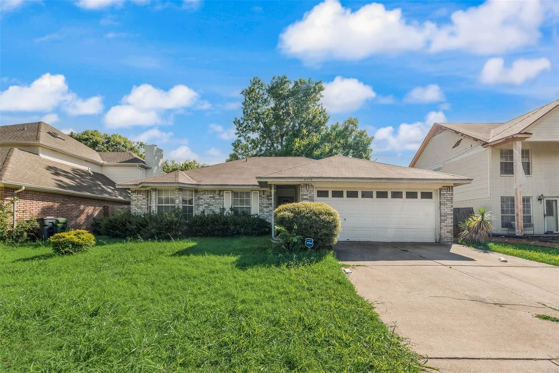 Photo of 6010 Maple Leaf Drive