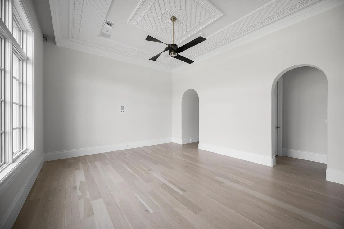 Photo of 402 Lakeway Drive
