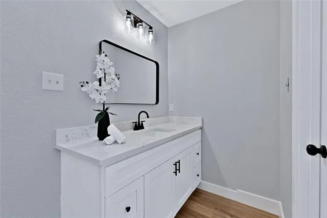 Photo of 1306 British Boulevard