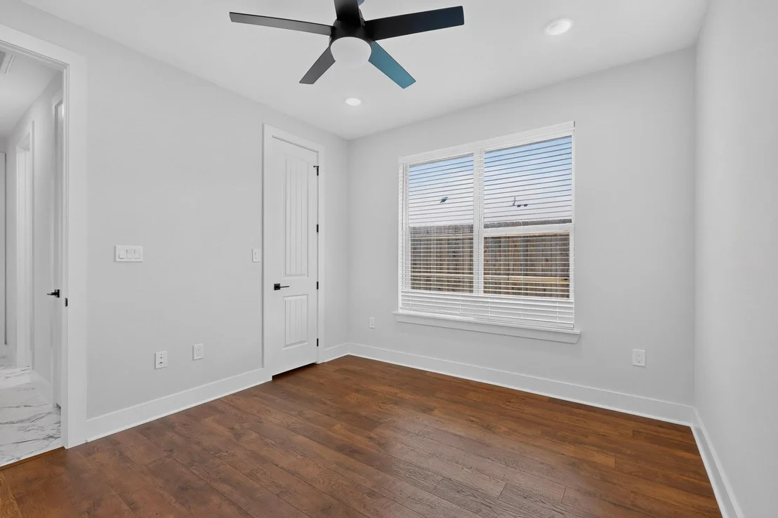 Photo of 1672 Brookview Drive