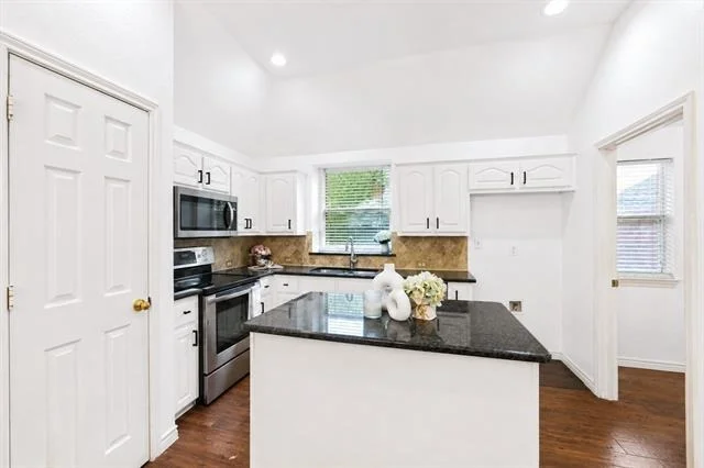 Photo of 306 Fairfax Drive