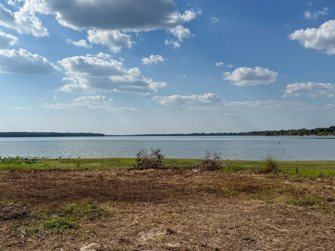 Photo of 1520 Shoreline Drive