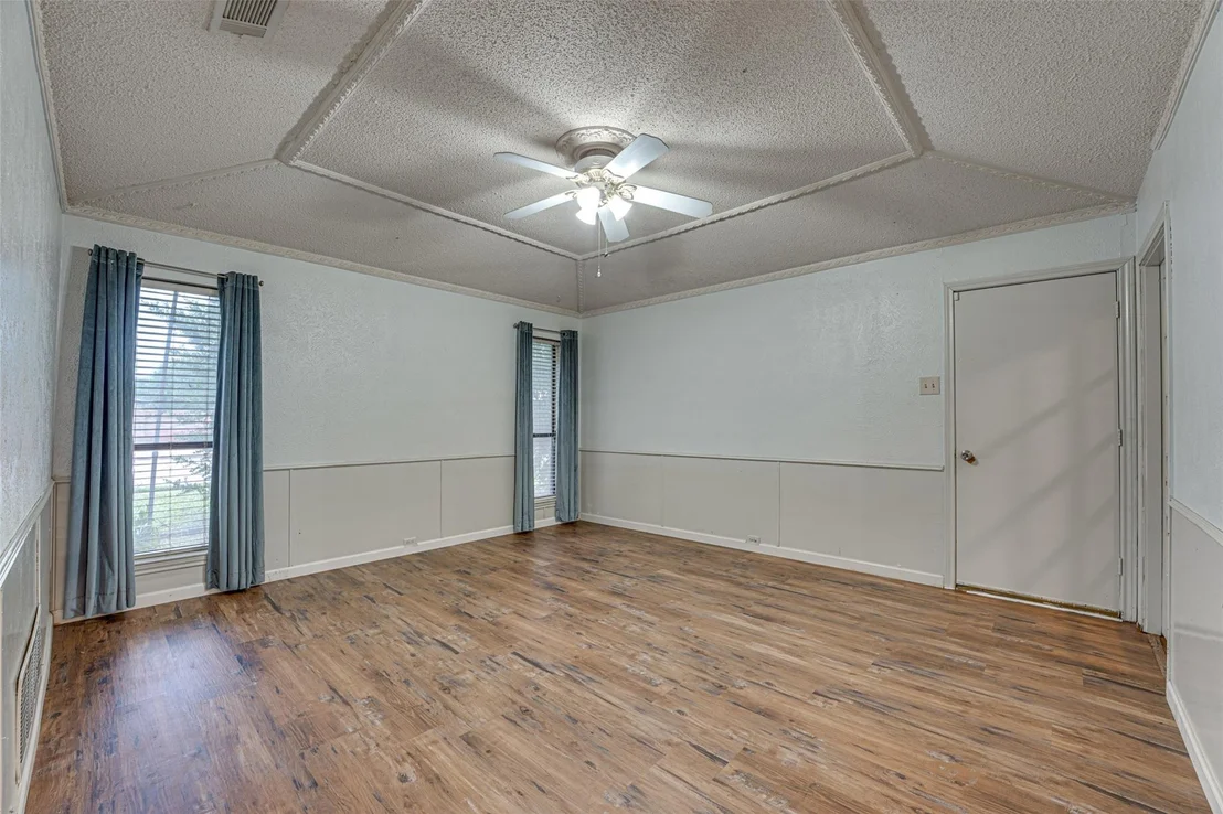 Photo of 917 Meadowgate Drive