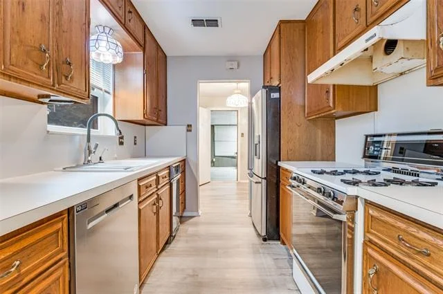 Photo of 2605 Hollywood Drive