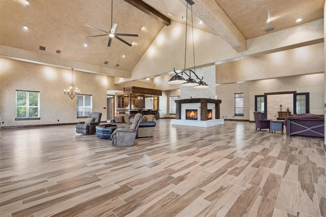 Photo of 9310 Bellechase Road
