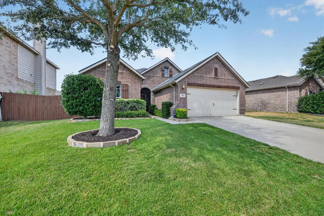 Photo of 424 Foxcraft Drive