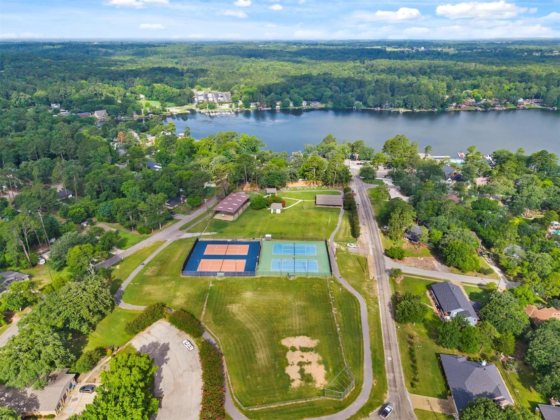 Photo of 1656 Pineview Lane