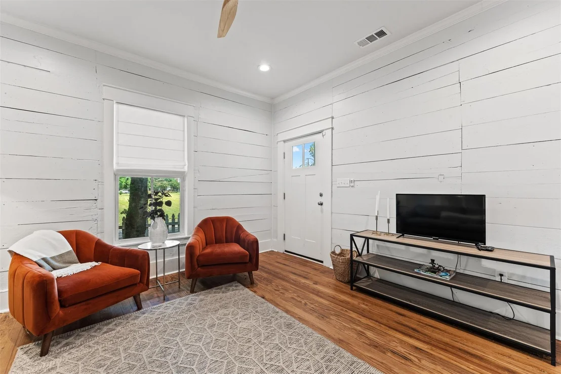 Photo of 1012 Burnett Avenue