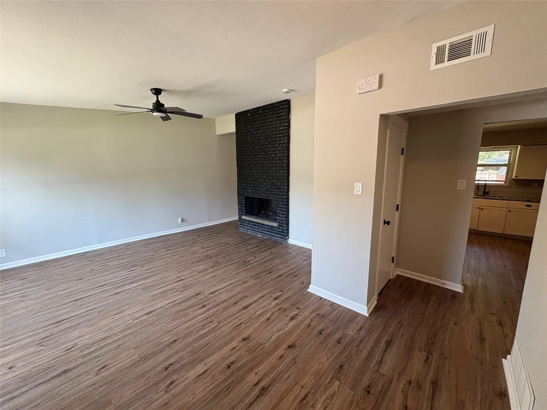 Photo of 425 W Lamberth Road