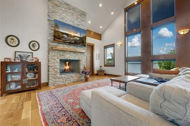 Photo of 127 Lake Bluff Drive