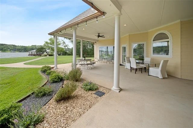 Photo of 17110 Island Cove Road