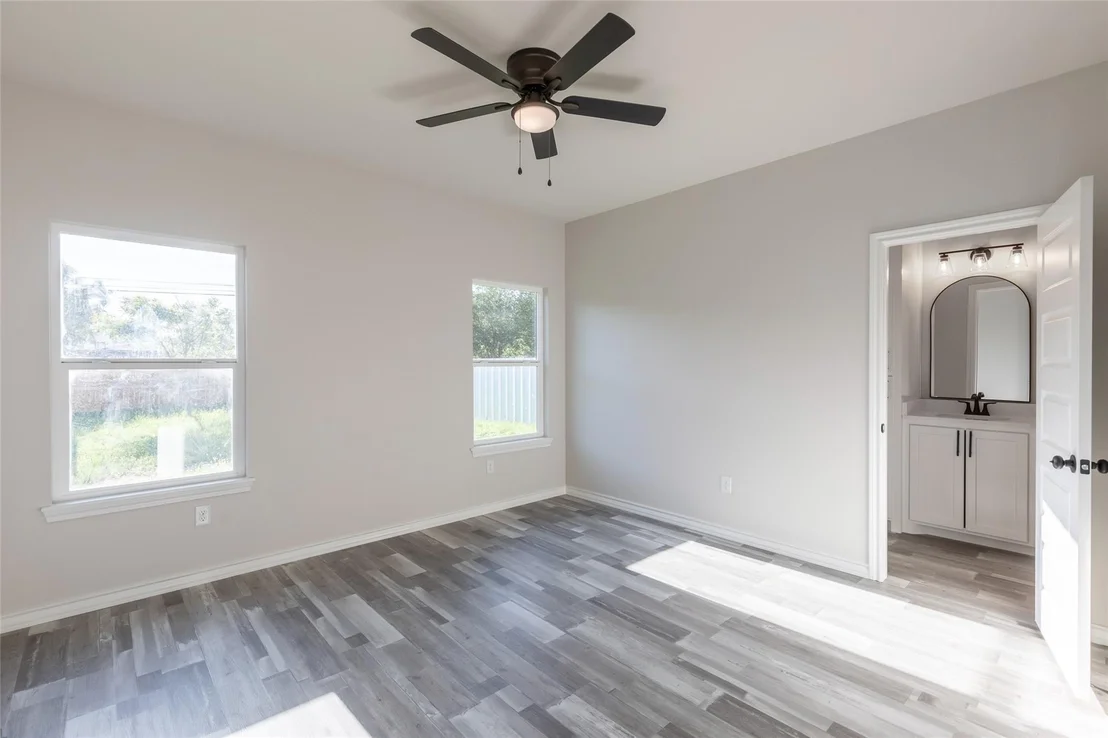 Photo of 1349 Pecan Street
