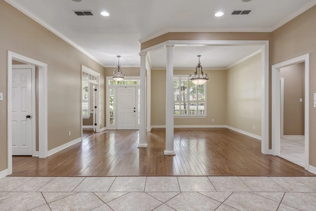 Photo of 17820 Oak Forest Drive