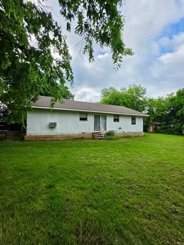 Photo of 417 W Huffman Street