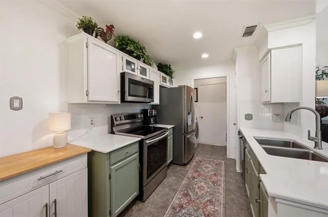 Photo of 2507 Poppy Lane