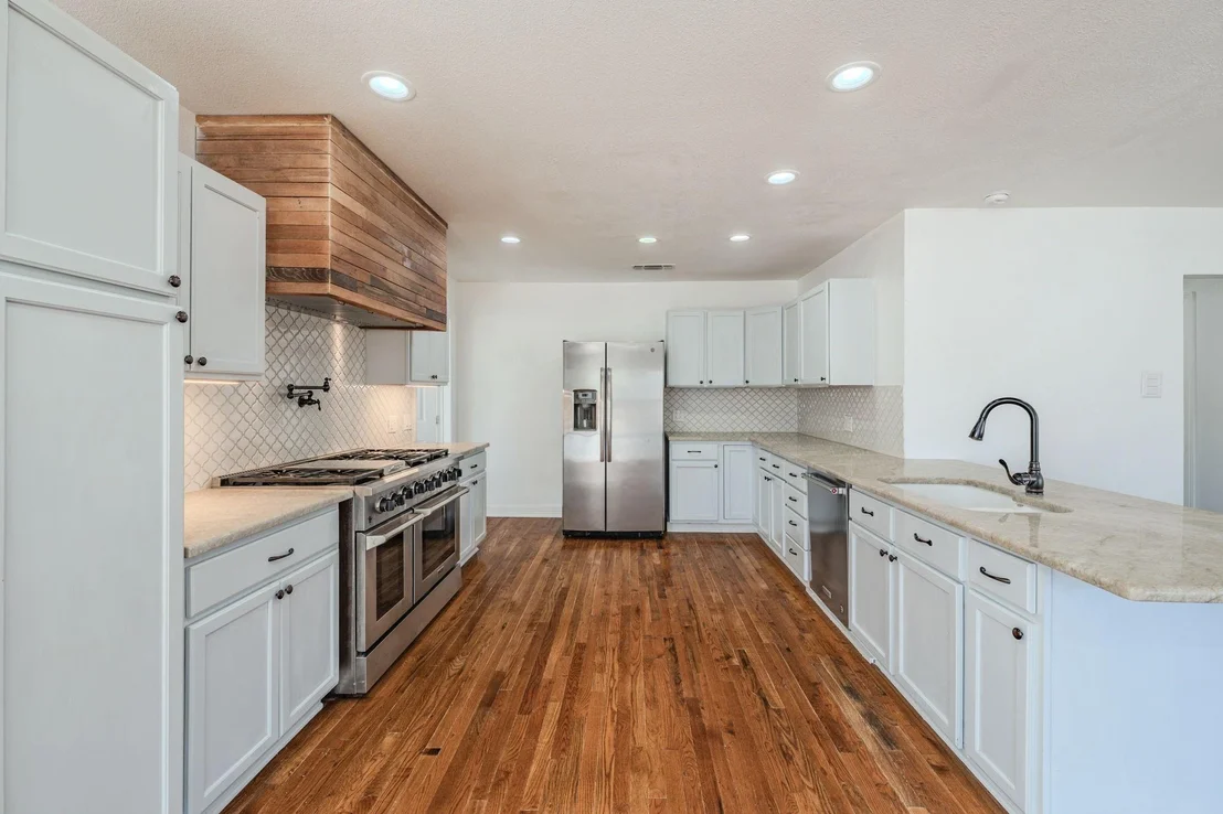 Photo of 688 Private Road 1152