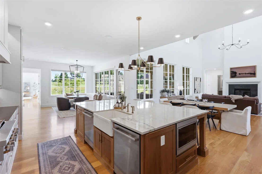Photo of 425 Abagail Lane