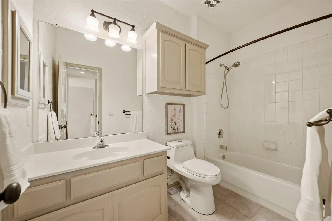 Photo of 1607 Forest Bend Lane