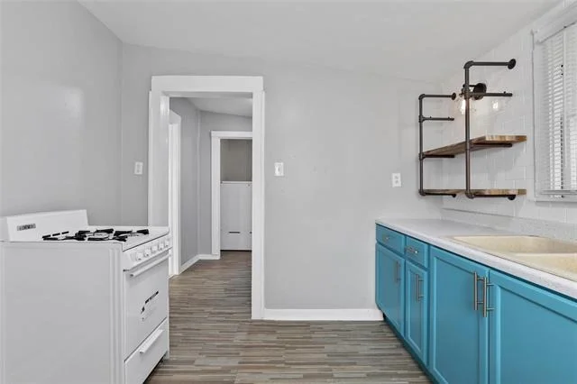 Photo of 2821 Gladstone Drive