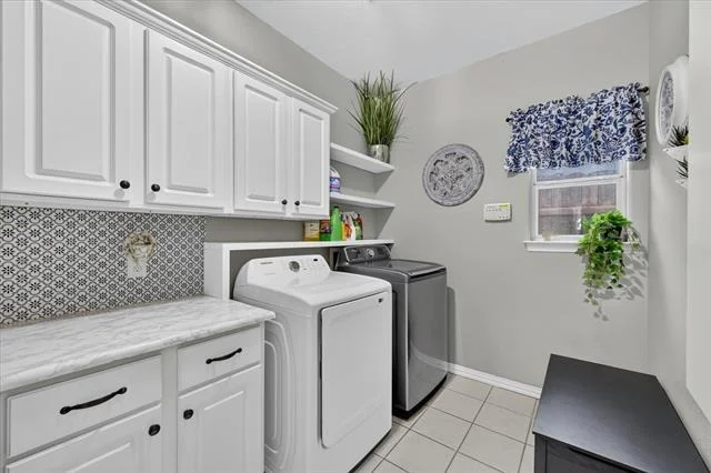 Photo of 851 Bridle Path