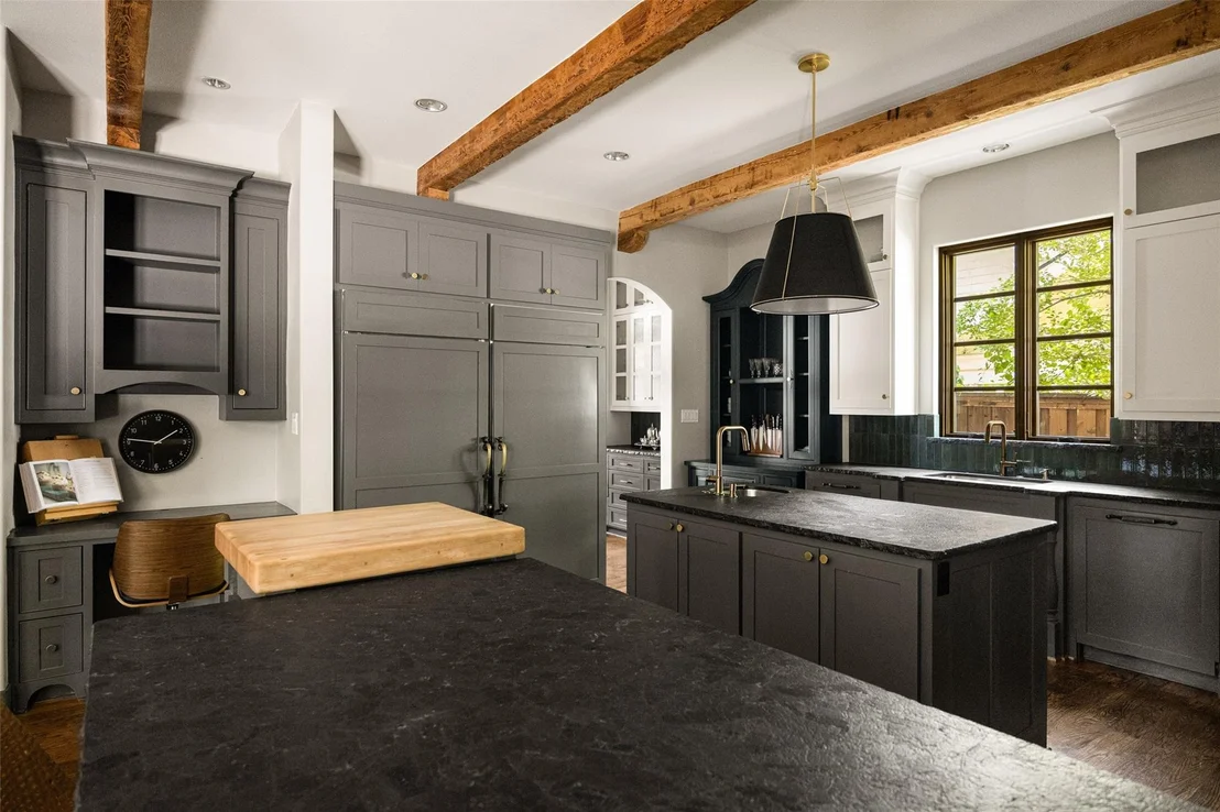 Photo of 3517 Mockingbird Lane