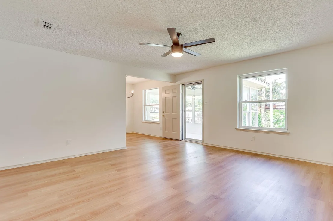 Photo of 912 Blue Ridge Drive