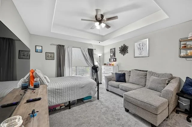 Photo of 851 Bridle Path