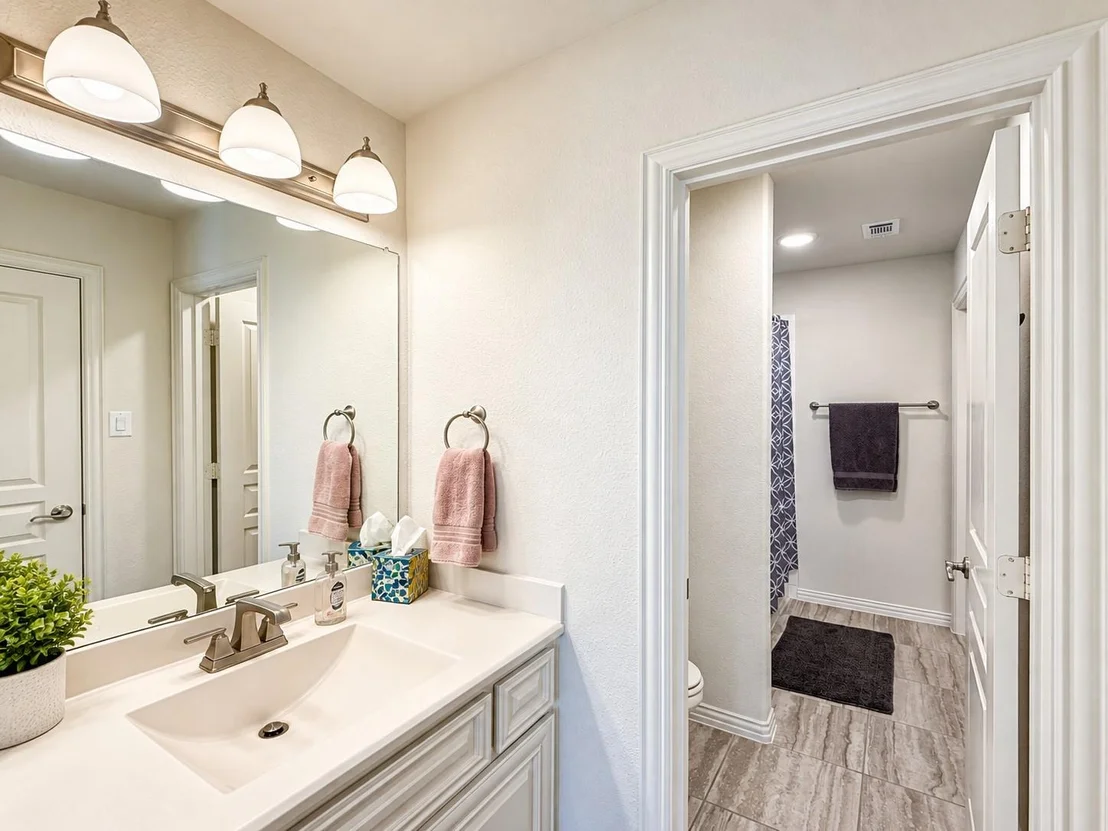 Photo of 1400 Bonanza Lane
