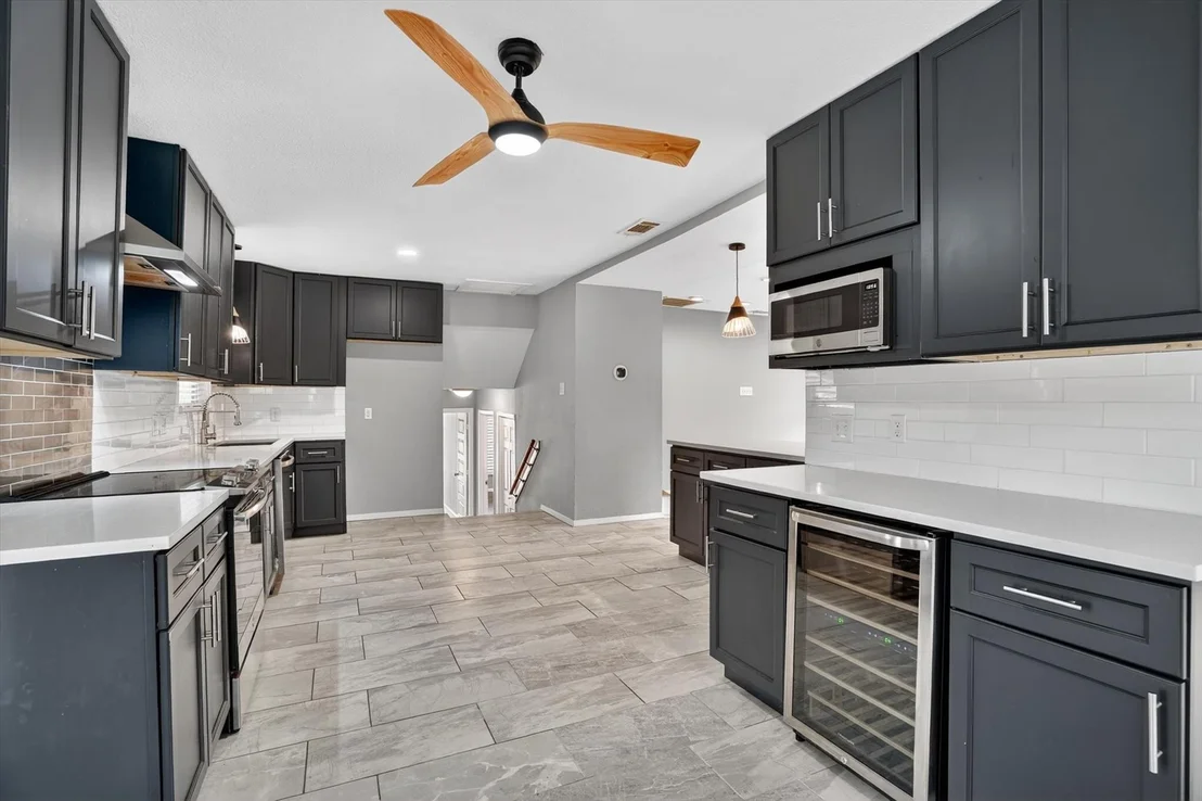 Photo of 6609 Genoa Road