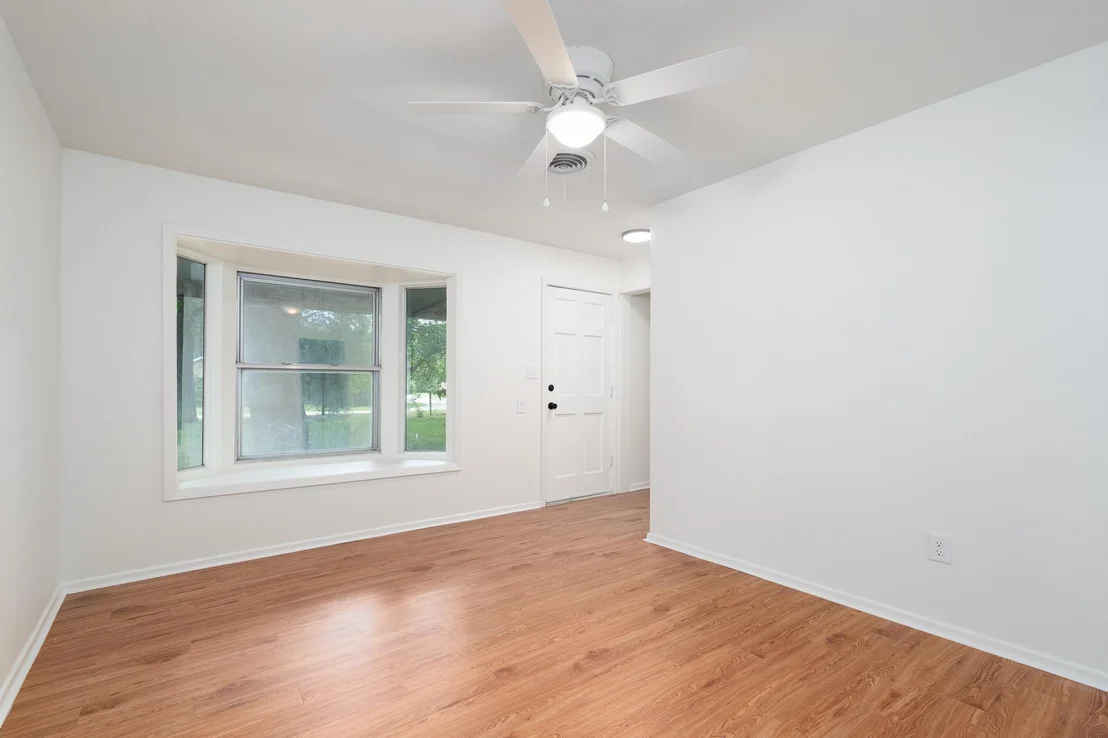 Photo of 102 S 2nd Street