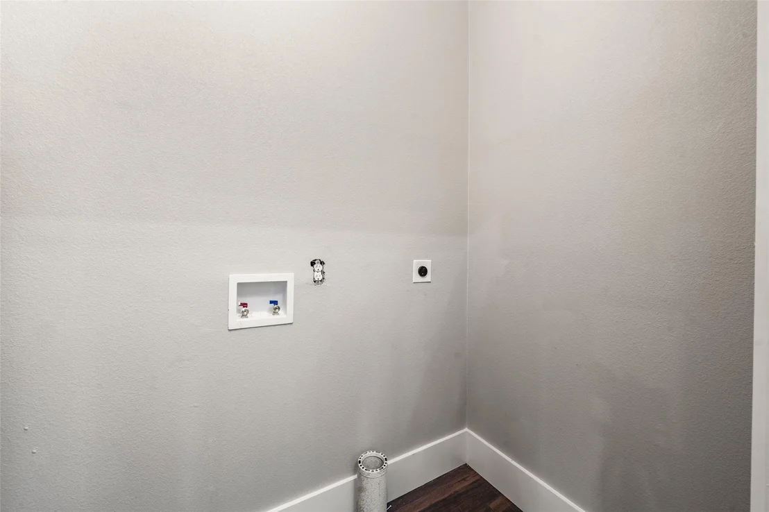Photo of 3104 Homan Avenue