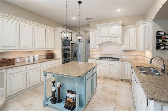 Photo of 901 Crestmoor Drive