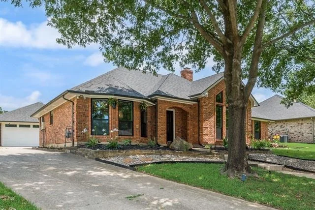 Photo of 2908 Roaring Springs Road