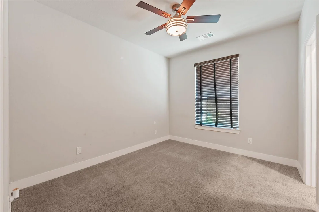Photo of 2044 Longbridge Road