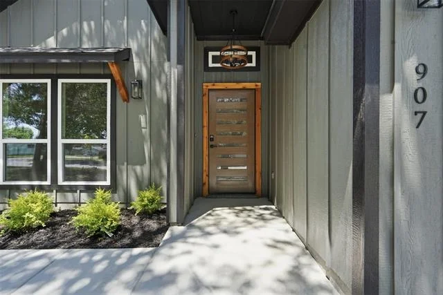 Photo of 907 Renfro Drive