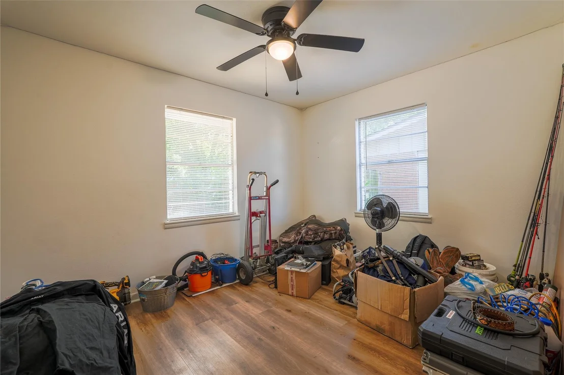 Photo of 807 N Lacy Drive