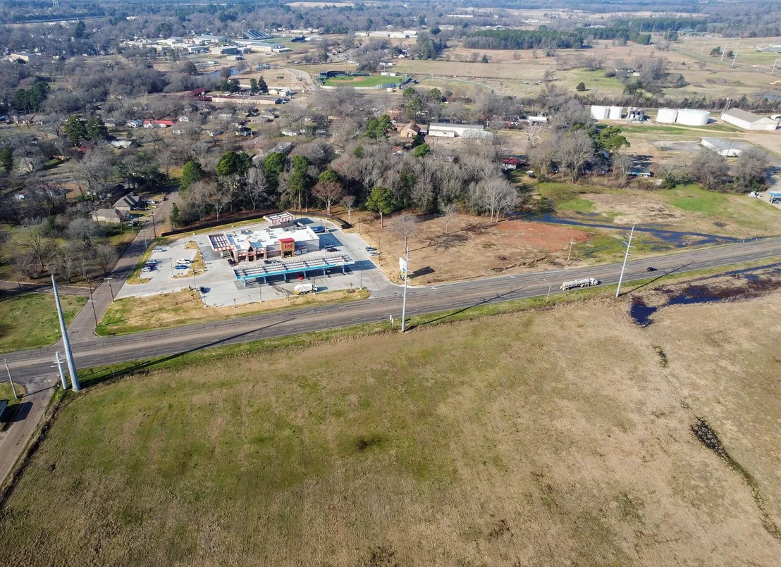 Photo of 700 N Greer Boulevard