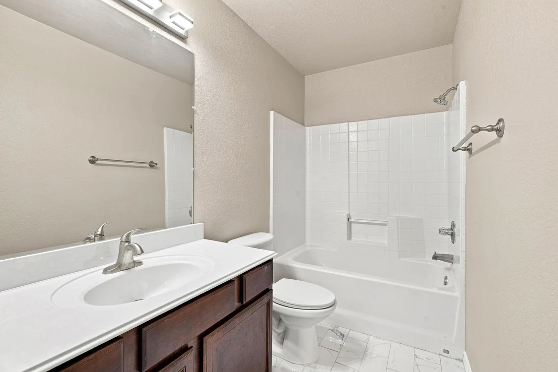 Photo of 1720 Lakeway Drive