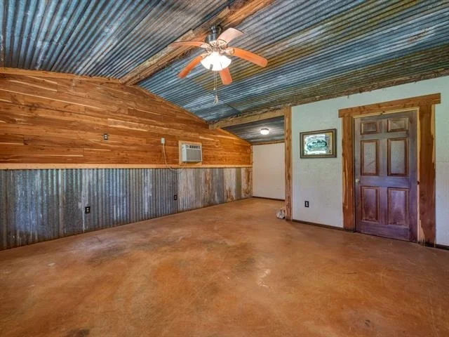 Photo of 4240 County Road 2107