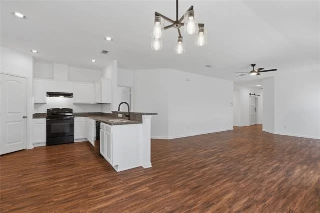 Photo of 2839 Saint David Drive