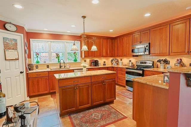 Photo of 1602 Elmwood Drive