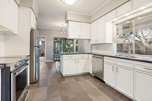 Photo of 6652 Talbot Parkway