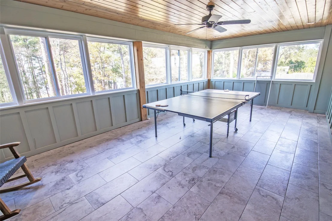Photo of 449 Lakeview Circle